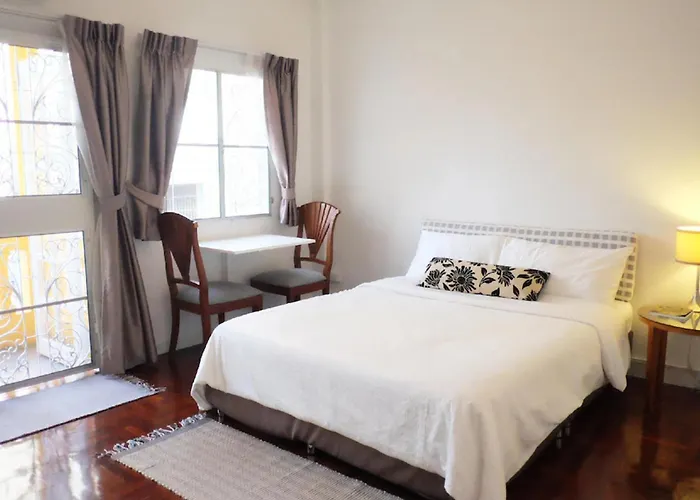 Apartment 12/14